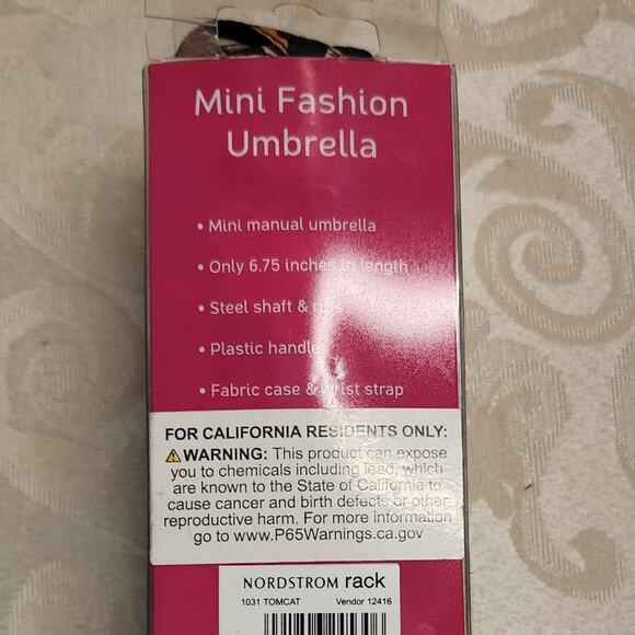 RAIN ESSENTIAL NORDSTROM Cheetah Print Small Foldable Umbrella New - Picture 3 of 4